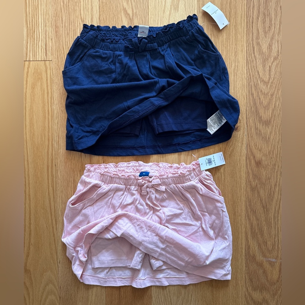 NWT Old Navy Kids 2 pack Skorts Skirts with Built in Shorts 5T Toddler Girls